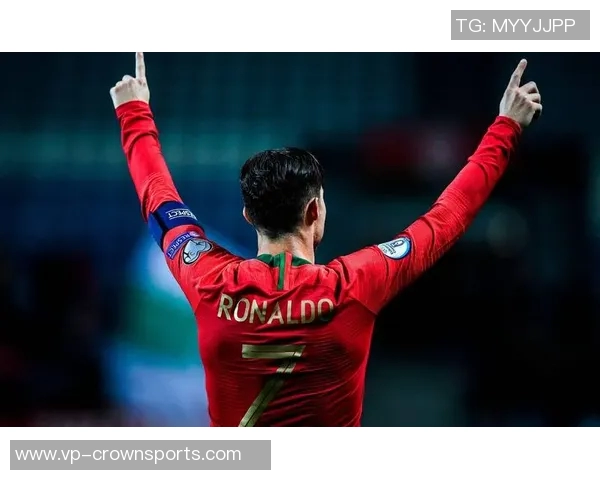 两位金球先生的传奇相遇2006年魔笛首秀梅西国家队首球回顾