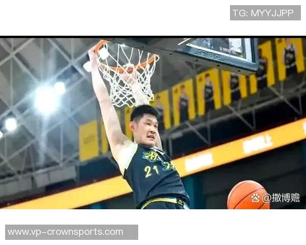 芬奇称赞兰德尔创造投篮机会里德默默奉献干脏活累活